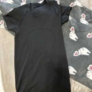 Black Lululemon short sleeve